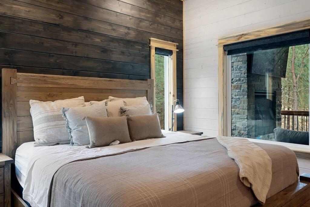 Lone Pine Lodge. Brand New! 2 Bedroom Luxury Cabin. Broken Bow Luaran gambar