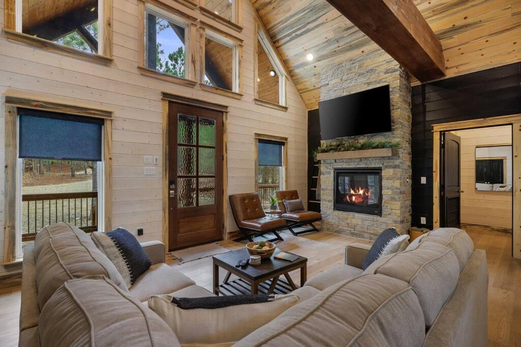 Lone Pine Lodge. Brand New! 2 Bedroom Luxury Cabin. Broken Bow Luaran gambar